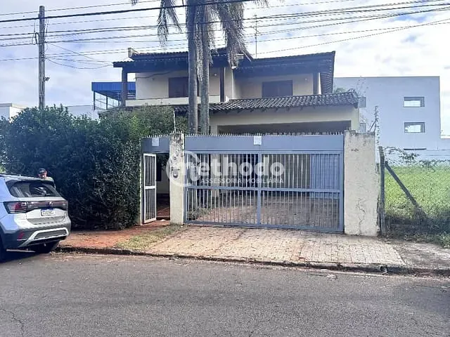 Casa com 500m² 4 quartos e 6 banheiros, à venda, no bairro Nova Campinas em Campinas