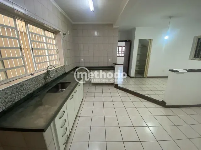 Casa 3 quartos e 3 banheiros, à venda ou para alugar, no bairro Capela em Vinhedo