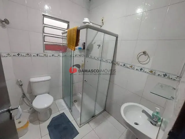 Casa com 250m² 4 quartos e 3 banheiros, à venda, no bairro Parque Sao Vicente em Mauá
