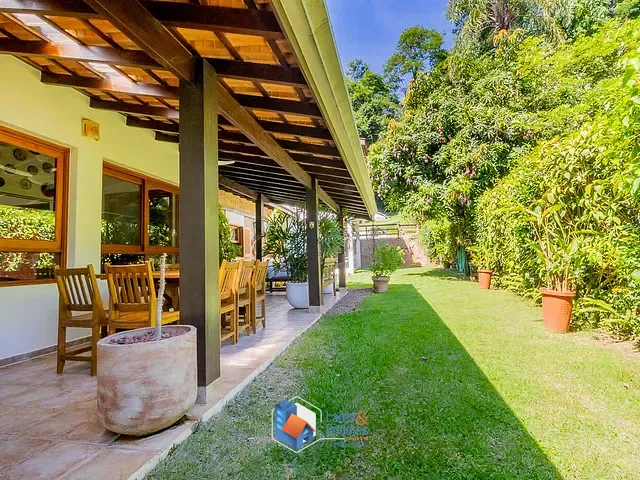 Casa com 1550m² 7 quartos e 9 banheiros, à venda, no bairro Condomínio Estância Parque Atibaia em Atibaia