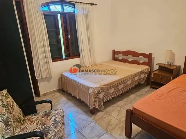 Casa com 360m² 3 quartos e 2 banheiros, à venda, no bairro Bal Barra da Jangada em Peruíbe