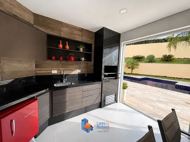 Casa com 470m² 3 quartos e 5 banheiros, à venda, no bairro Suru em Santana De Parnaíba