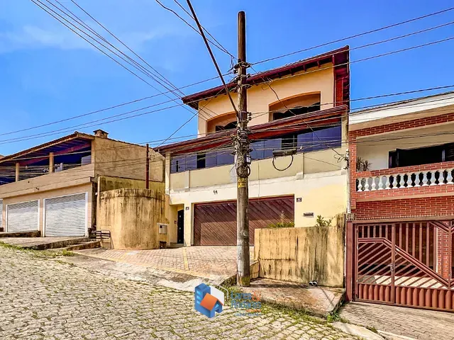 Casa com 369m² 4 quartos e 3 banheiros, à venda, no bairro Centro Alto em Ribeirão Pires