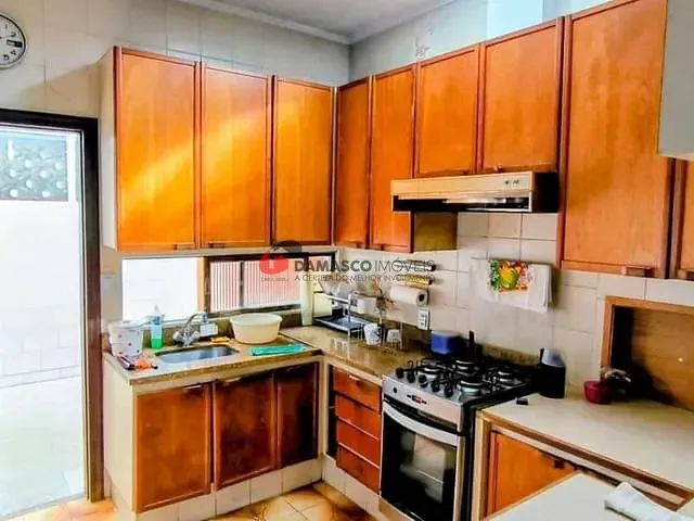 Casa com 214m² 3 quartos e 2 banheiros, à venda, no bairro Cerâmica em São Caetano do Sul