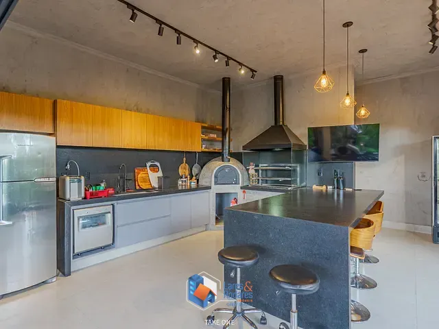 Casa com 833m² 5 quartos e 7 banheiros, à venda, no bairro Condomínio Marambaia em Vinhedo