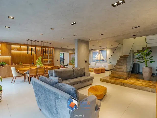 Casa com 833m² 5 quartos e 7 banheiros, à venda, no bairro Condomínio Marambaia em Vinhedo