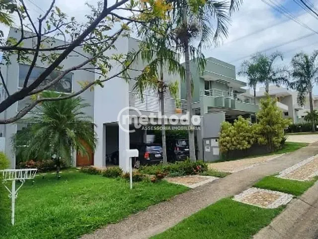 Casa com 250m² 3 quartos e 5 banheiros, à venda, no bairro Parque das Quaresmeiras em Campinas