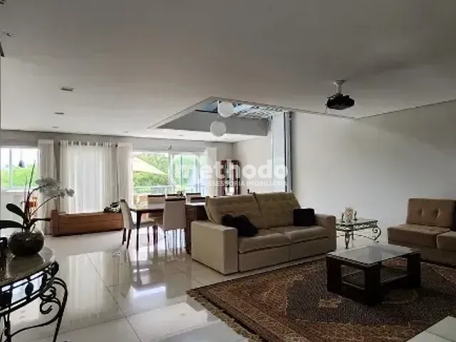 Casa com 250m² 3 quartos e 5 banheiros, à venda, no bairro Parque das Quaresmeiras em Campinas