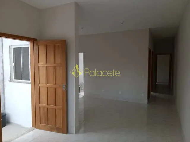 Casa com 64m², à venda, no bairro Residencial Estoril em Taubaté