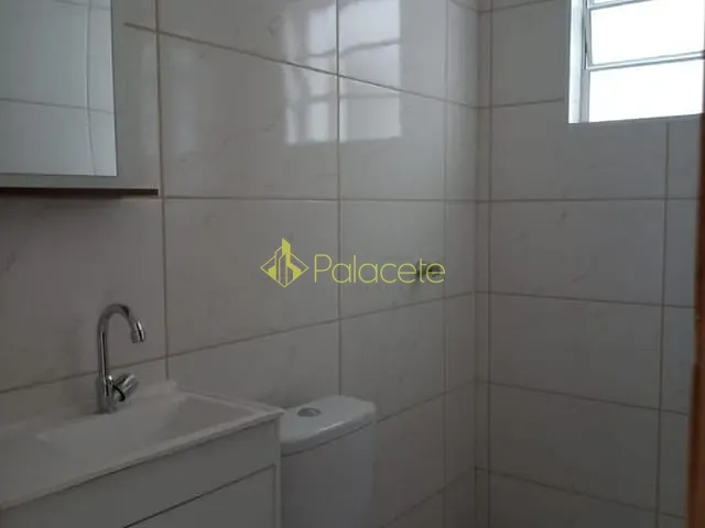 Casa com 64m², à venda, no bairro Residencial Estoril em Taubaté