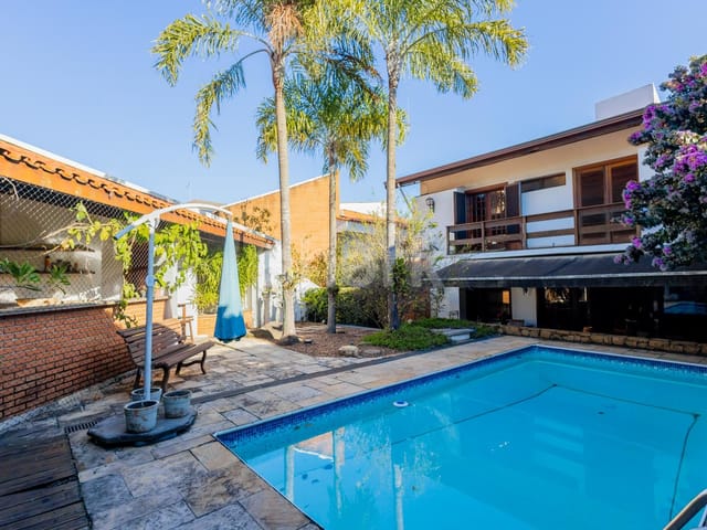 Casa com 420m² 4 quartos e 4 banheiros, à venda, no bairro Alphaville em Santana de Parnaíba