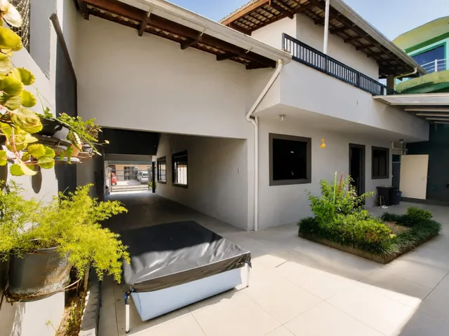 Foto do Casa - Casa para venda em Centro com 3 quartos, sendo 1 suíte, 305m² | Lares e Andares Imóveis