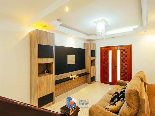 Casa com 140m² 3 quartos e 4 banheiros, à venda, no bairro Colônia em Jundiaí
