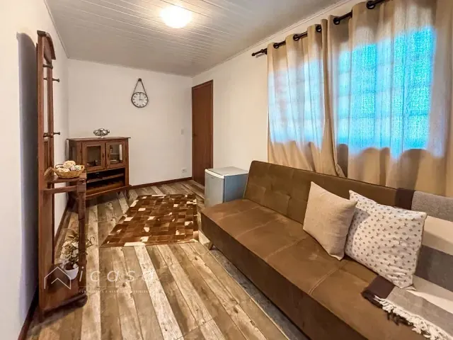 Casa com 250m² 5 quartos e 3 banheiros, à venda, no bairro Fracalanza em Campos do Jordão