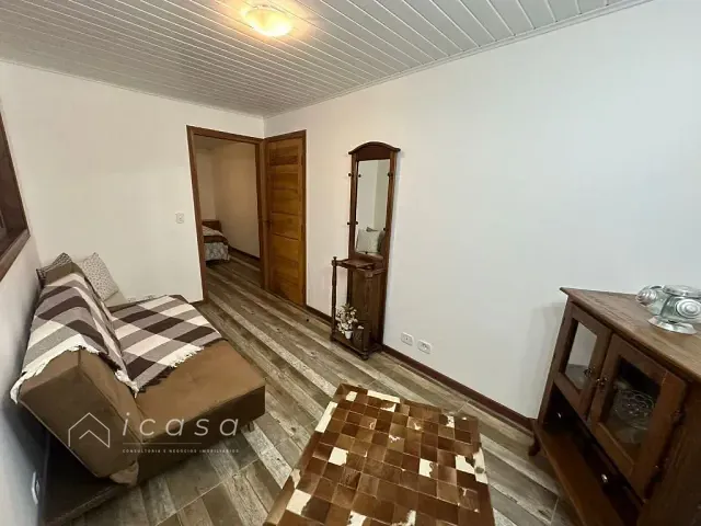 Casa com 250m² 5 quartos e 3 banheiros, à venda, no bairro Fracalanza em Campos do Jordão