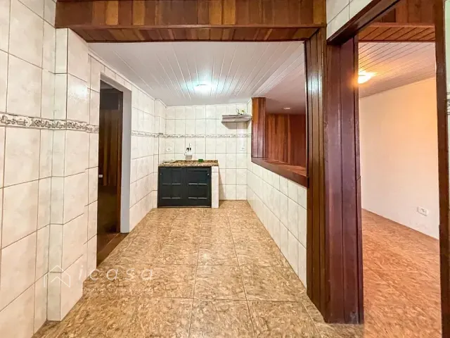 Casa com 250m² 5 quartos e 3 banheiros, à venda, no bairro Fracalanza em Campos do Jordão