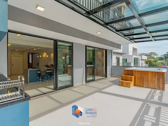 Casa com 506m² 4 quartos e 5 banheiros, à venda, no bairro Bosque em Vinhedo