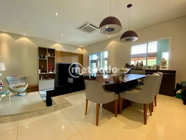 Casa com 394m² 5 quartos e 8 banheiros, à venda, no bairro Parque das Quaresmeiras em Campinas