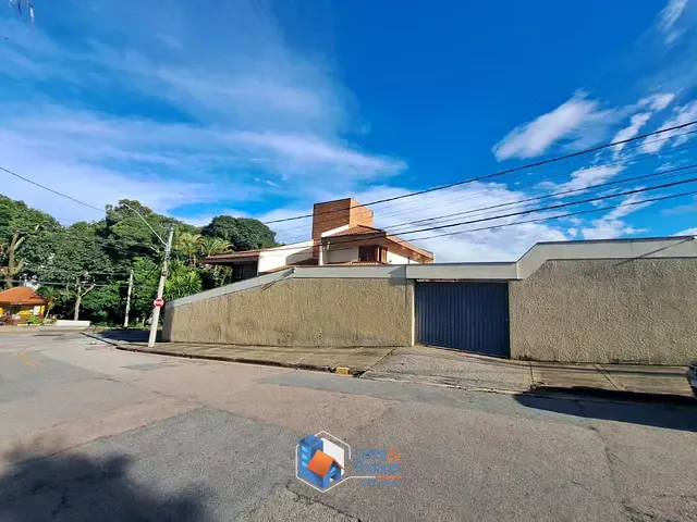 Casa com 517m² 4 quartos e 4 banheiros, à venda, no bairro Jardim das Samambaias em Jundiaí