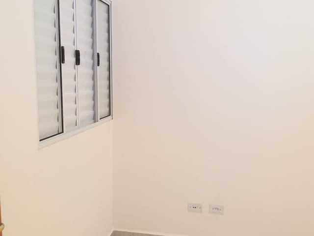 Casa 2 quartos e 1 banheiro, à venda, no bairro Residencial e Comercial Cidade Jardim em Pindamonhangaba