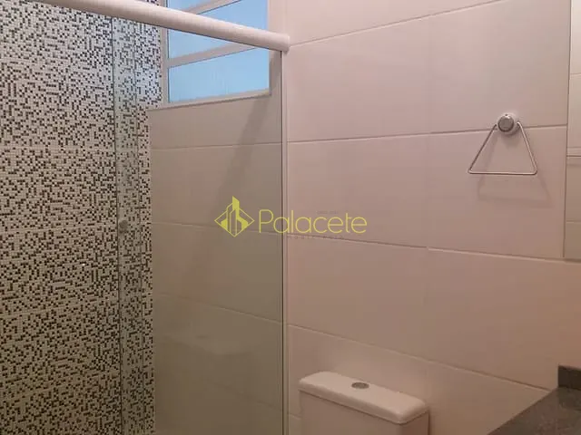 Casa 2 quartos e 1 banheiro, à venda, no bairro Residencial e Comercial Cidade Jardim em Pindamonhangaba