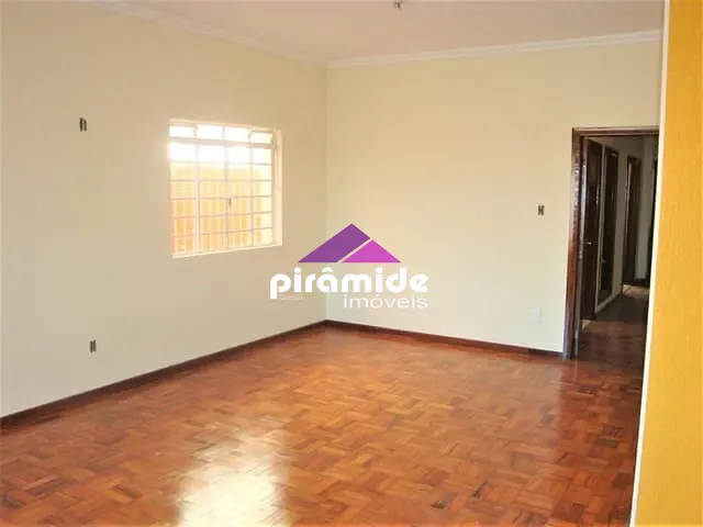 Casa com 356m² 4 quartos e 3 banheiros, à venda, no bairro Jardim Bela Vista em São José dos Campos
