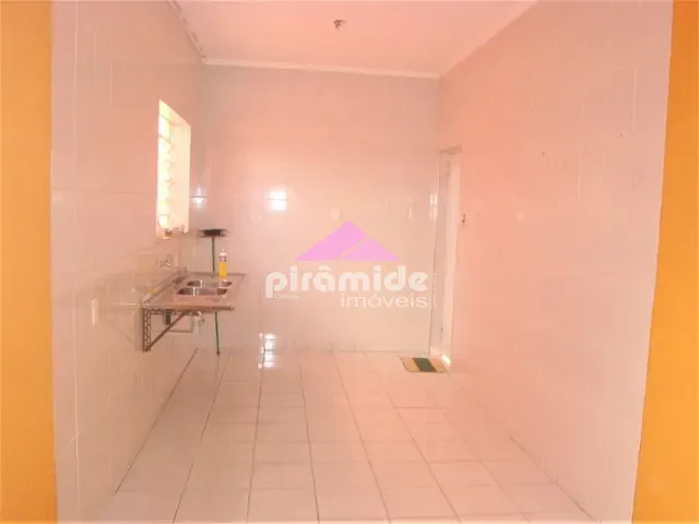 Casa com 356m² 4 quartos e 3 banheiros, à venda, no bairro Jardim Bela Vista em São José dos Campos