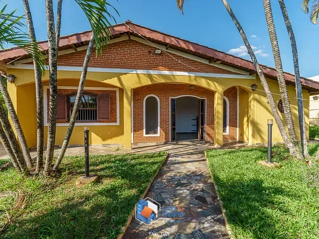 Casa com 1056m² 4 quartos e 2 banheiros, à venda, no bairro Centro em Itatiba