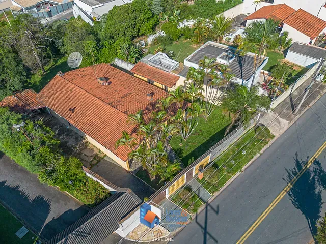 Casa com 1056m² 4 quartos e 2 banheiros, à venda, no bairro Centro em Itatiba