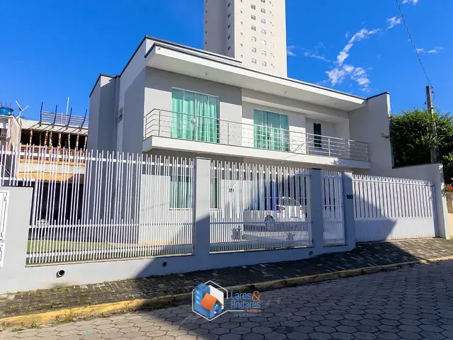 Casa com 240m² 3 quartos e 3 banheiros, à venda, no bairro São Francisco de Assis em Camboriú