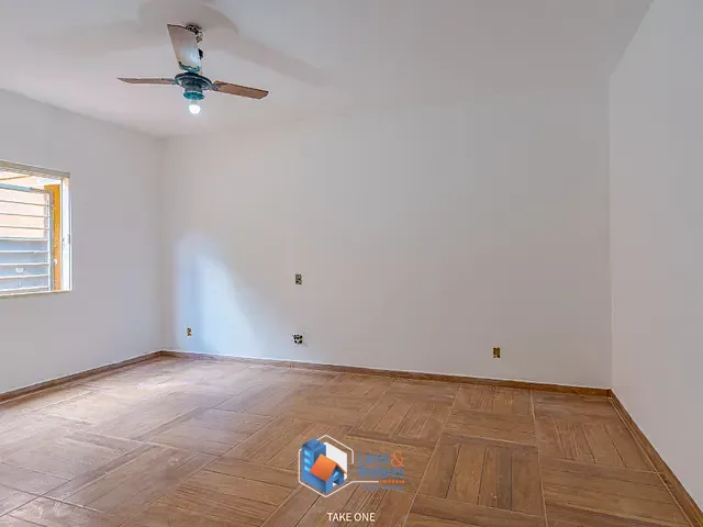 Casa com 326m² 2 quartos e 1 banheiro, à venda, no bairro Jd Chapadão em Campinas