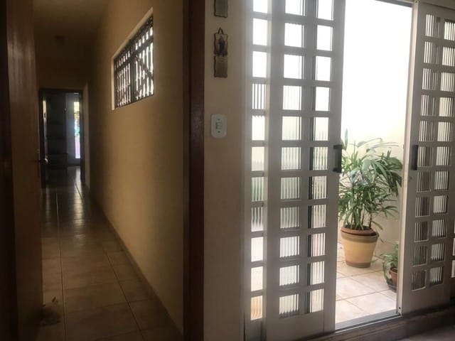 Casa com 455m² 3 quartos e 2 banheiros, à venda, no bairro Jardim Bela Vista em Taubaté