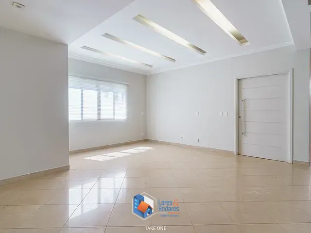 Casa com 397m² 4 quartos e 6 banheiros, à venda, no bairro Betel em Paulínia