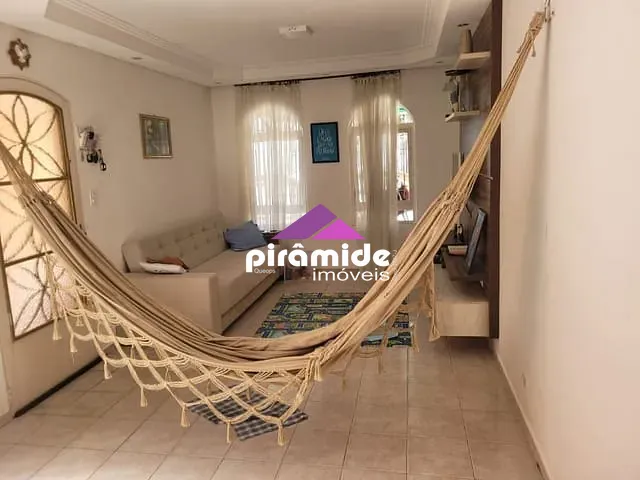 Casa com 150m² 4 quartos e 3 banheiros, à venda, no bairro Bosque dos Eucaliptos em São José dos Campos