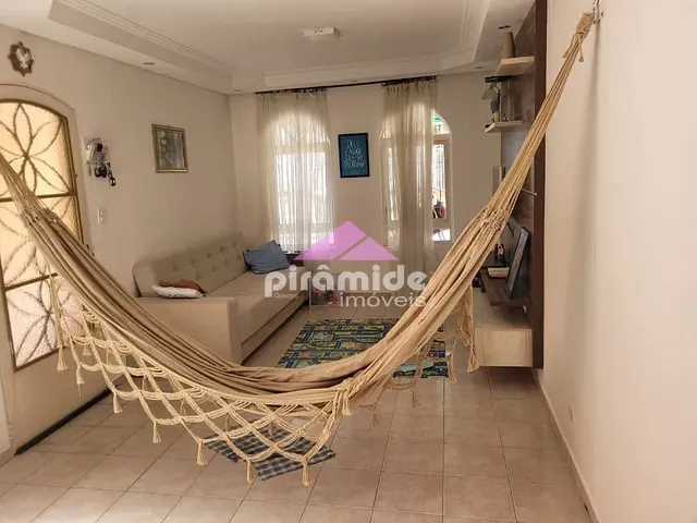 Casa com 150m² 4 quartos e 3 banheiros, à venda, no bairro Bosque dos Eucaliptos em São José dos Campos