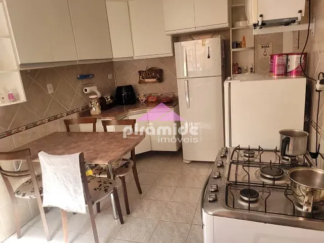 Casa com 150m² 4 quartos e 3 banheiros, à venda, no bairro Bosque dos Eucaliptos em São José dos Campos