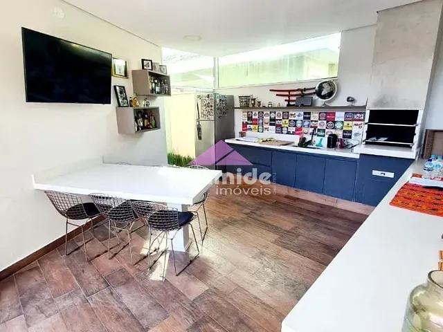 Casa com 375m² 4 quartos e 4 banheiros, à venda, no bairro Urbanova em São José dos Campos