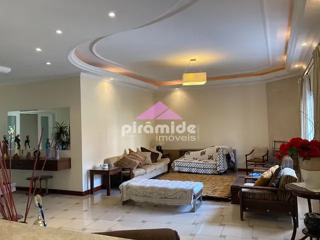 Casa com 375m² 4 quartos e 5 banheiros, à venda, no bairro Vila Zezé em Jacareí