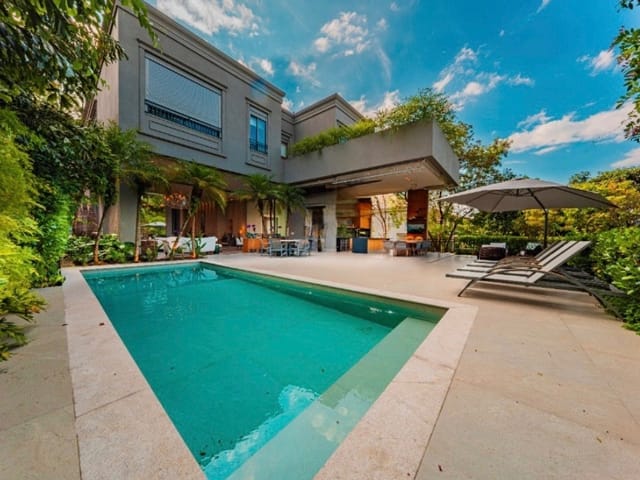 Casa com 1000m² 5 quartos e 8 banheiros, à venda, no bairro Tamboré em Santana de Parnaíba
