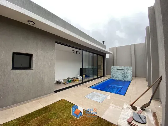 Casa com 361m² 3 quartos e 2 banheiros, à venda, no bairro Sítio do Morro Estrada de Santo André em Santana De Parnaíba