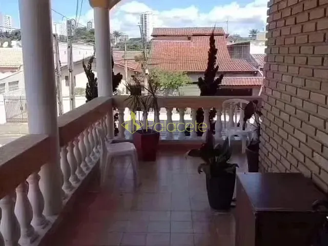 Casa com 300m² 5 quartos e 4 banheiros, à venda ou para alugar, no bairro Jardim das Nações em Taubaté