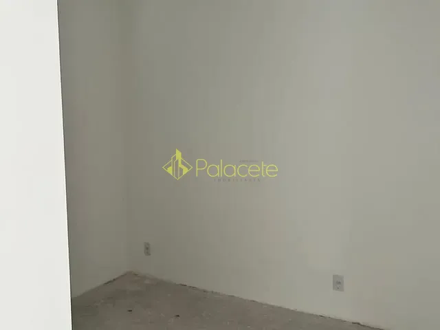 Casa com 300m² 5 quartos e 4 banheiros, à venda ou para alugar, no bairro Jardim das Nações em Taubaté