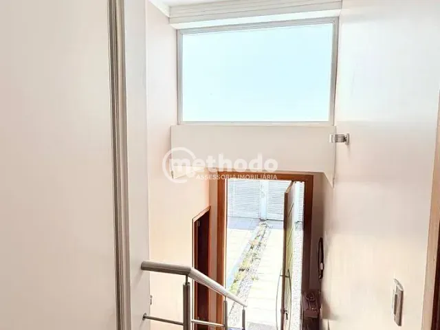 Casa com 160m² 3 quartos e 4 banheiros, à venda, no bairro Parque das Flores em Campinas