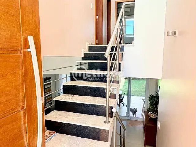 Casa com 160m² 3 quartos e 4 banheiros, à venda, no bairro Parque das Flores em Campinas