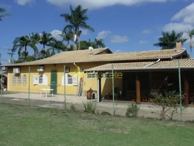 Casa com 5700m², à venda, no bairro Santana em Pindamonhangaba