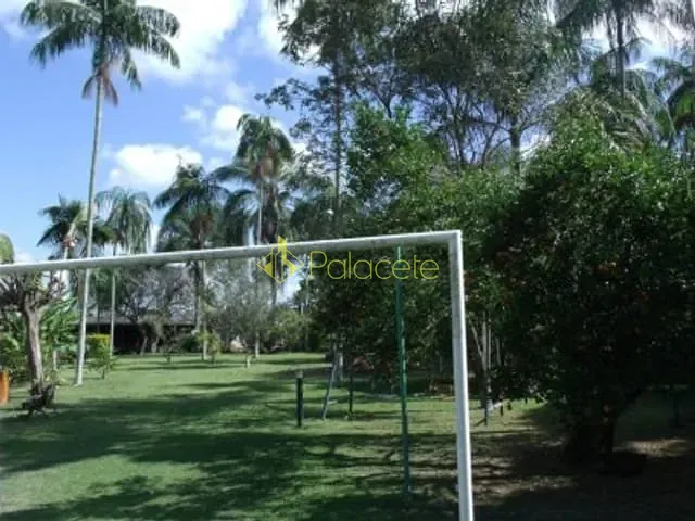 Casa com 5700m², à venda, no bairro Santana em Pindamonhangaba