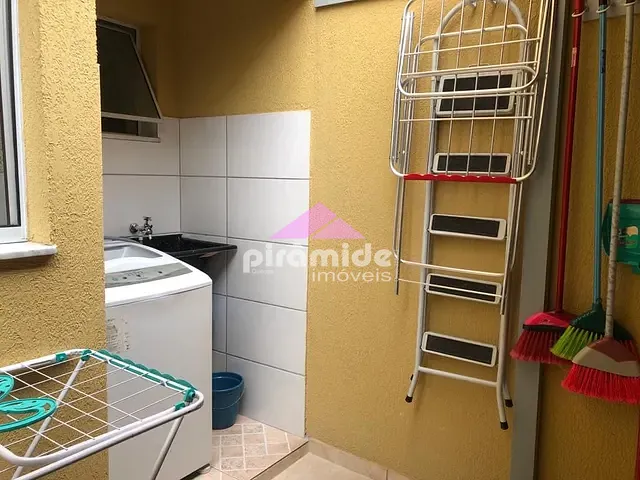 Casa com 89m² 2 quartos e 2 banheiros, à venda, no bairro Massaguaçu em Caraguatatuba