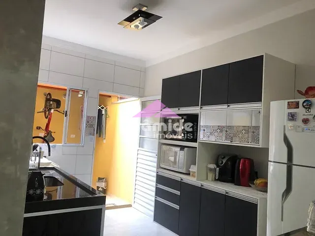 Casa com 89m² 2 quartos e 2 banheiros, à venda, no bairro Massaguaçu em Caraguatatuba
