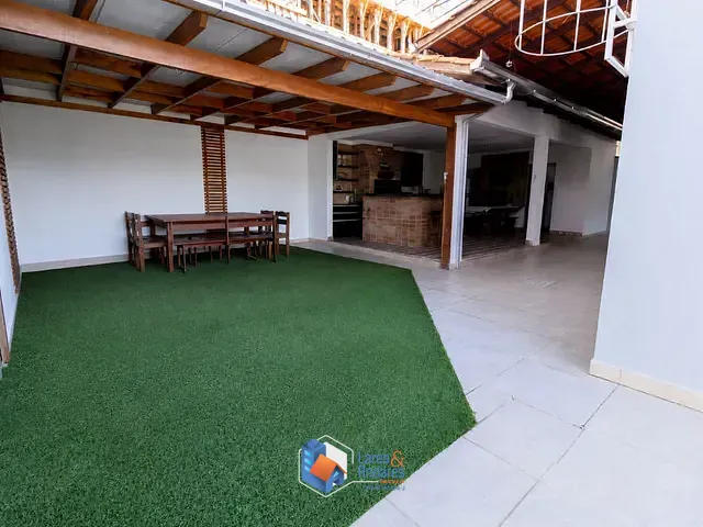 Casa com 180m² 3 quartos e 4 banheiros, à venda, no bairro São Francisco de Assis em Camboriú