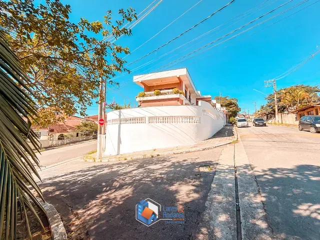 Casa com 530m² 4 quartos e 2 banheiros, à venda, no bairro Suíssa em Ribeirão Pires